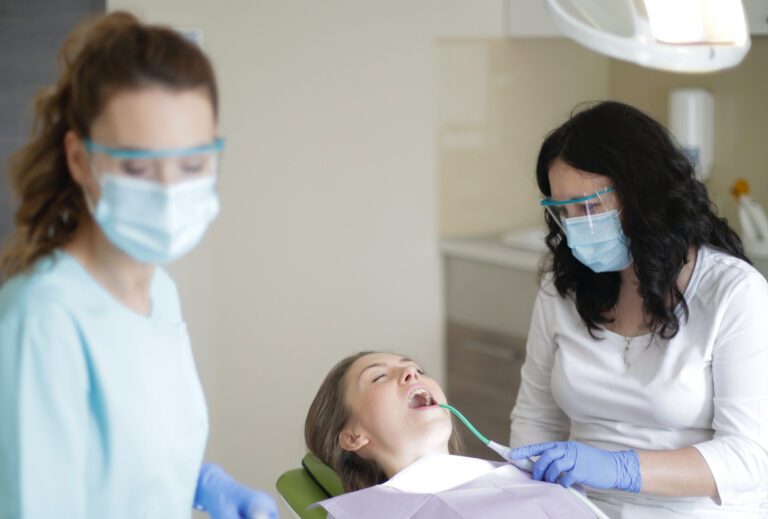 Lavoro: un corso per assistente di studio odontoiatrico