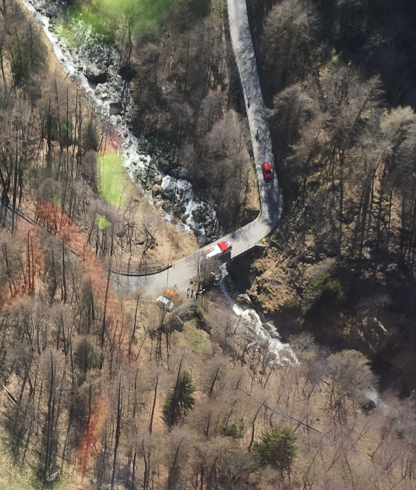Valtournenche: un’auto nel torrente