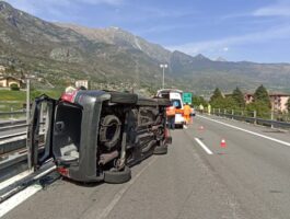 Incidente stradale in autostrada, a Châtillon