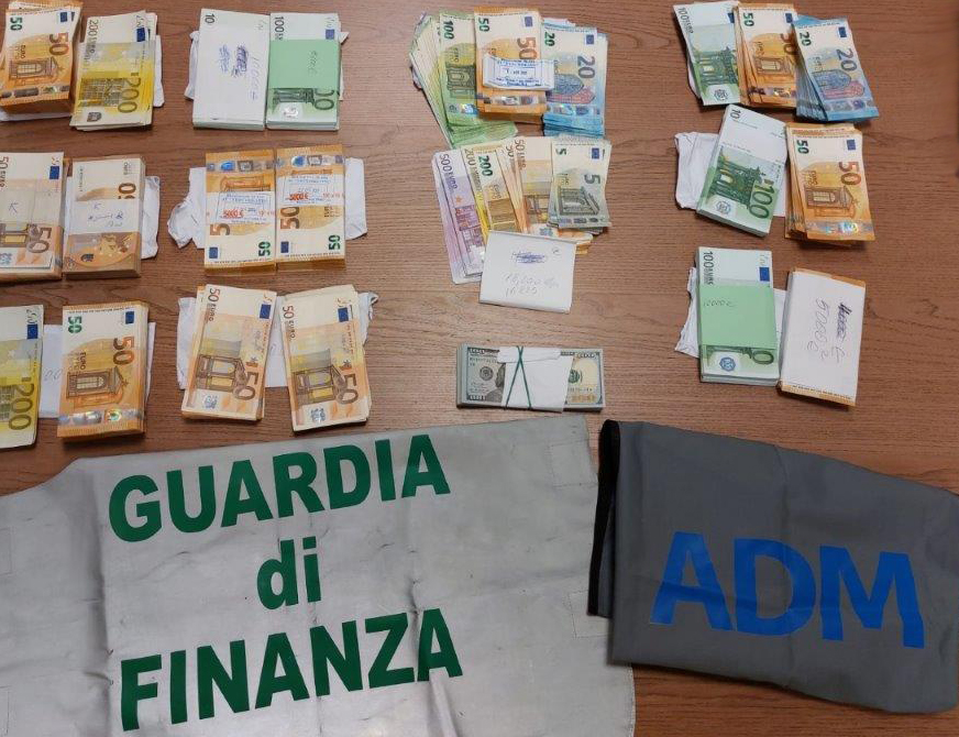 Gran San Bernardo: sequestrati 64mila euro