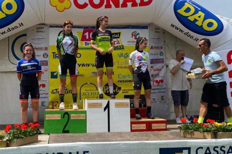 Ciclismo: terzo posto per Emilie Bionaz nel Campionato di società