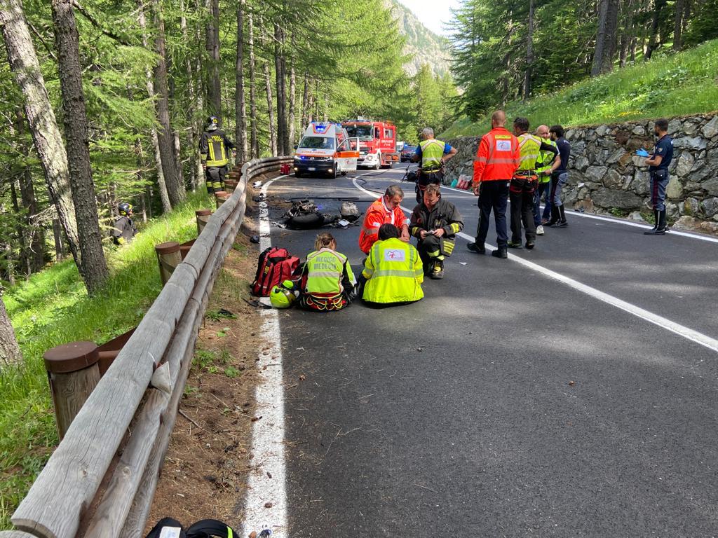 Incidente sulla strada per il colle del Gran San Bernardo