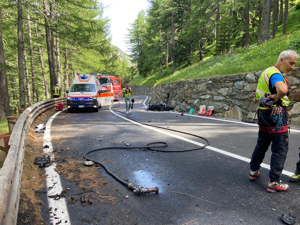 Incidente sulla strada per il colle del Gran San Bernardo