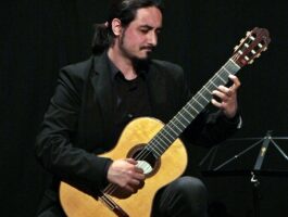 A Gressoney, due concerti del chitarrista Davide Sciacca