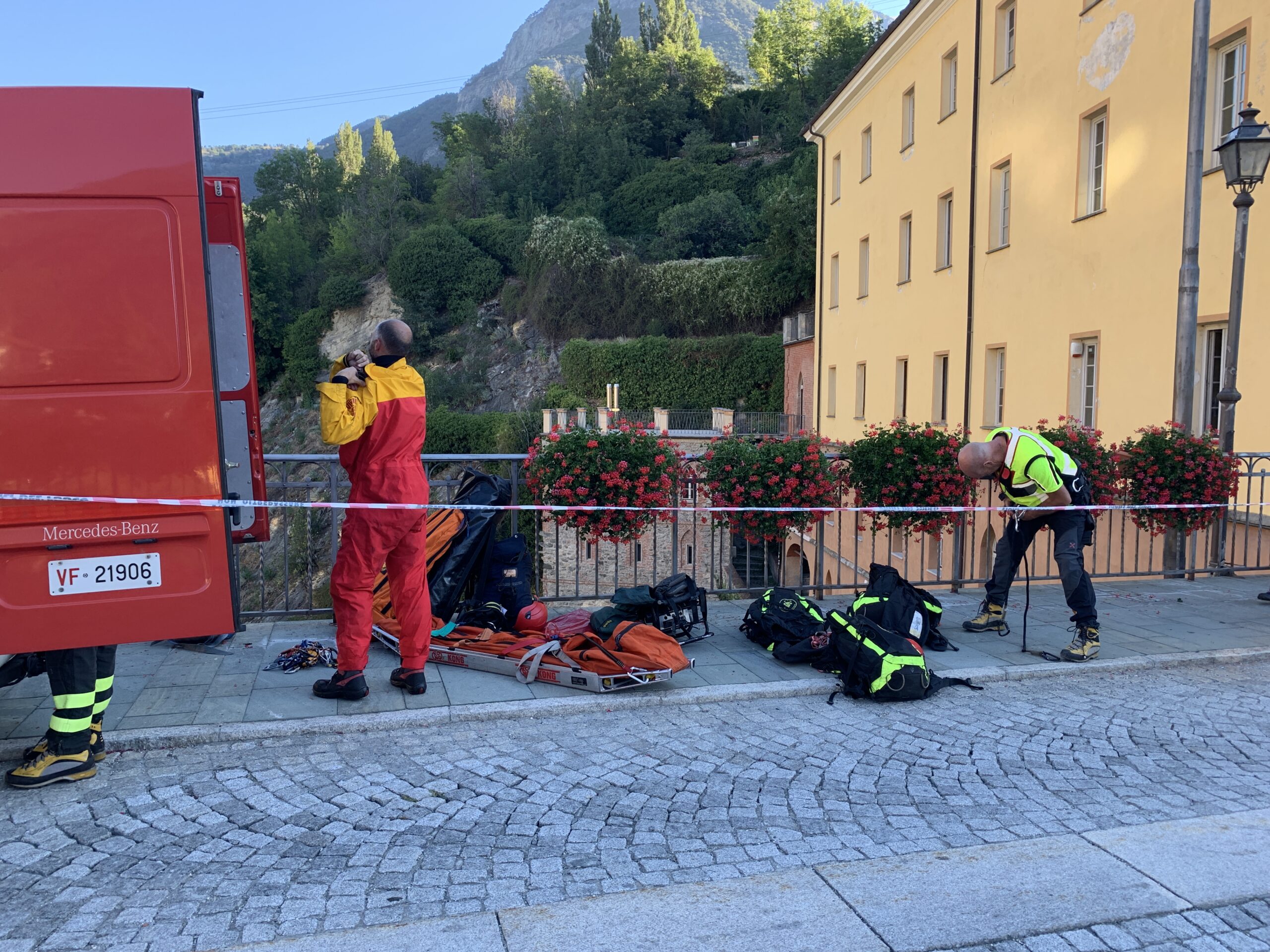 Recupero di un corpo senza vita a Châtillon