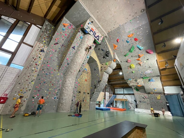 Courmayeur: 20 nuove vie sul muro di arrampicata indoor