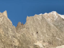 Alpinista muore precipitando sull\'Aiguille Noire
