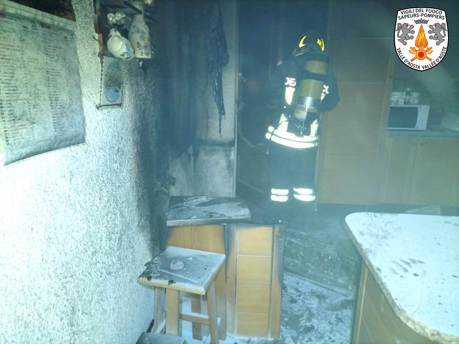 Saint-Christophe: abitazione in fiamme