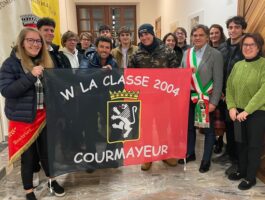 Courmayeur consegna la maturità civica ai 28 coscritti del 2004