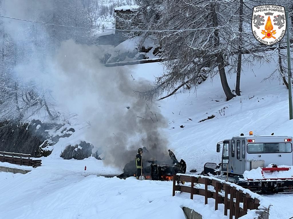 La Thuile incendio Gatto Nevi