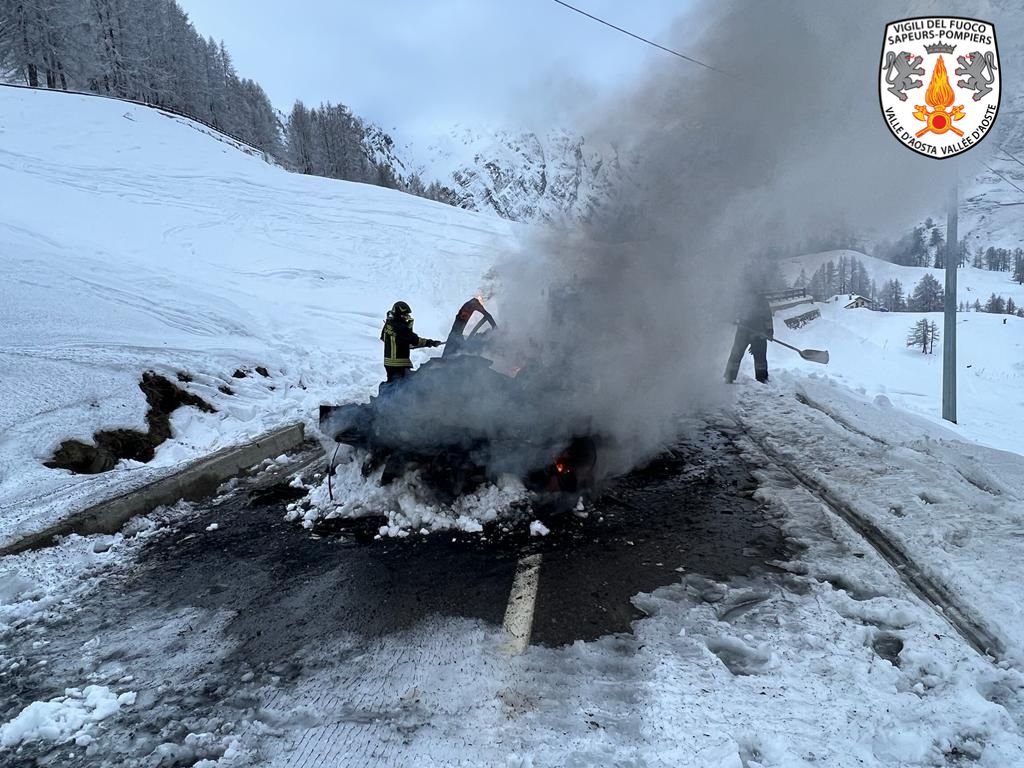 La Thuile incendio Gatto Nevi