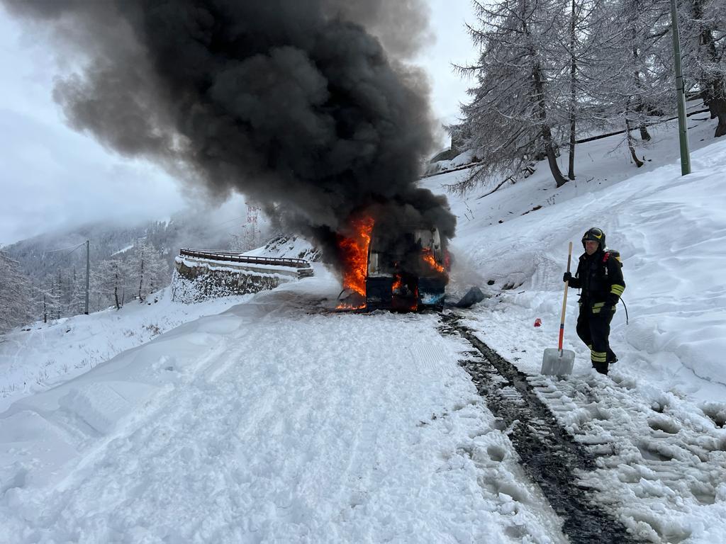 La Thuile incendio Gatto Nevi