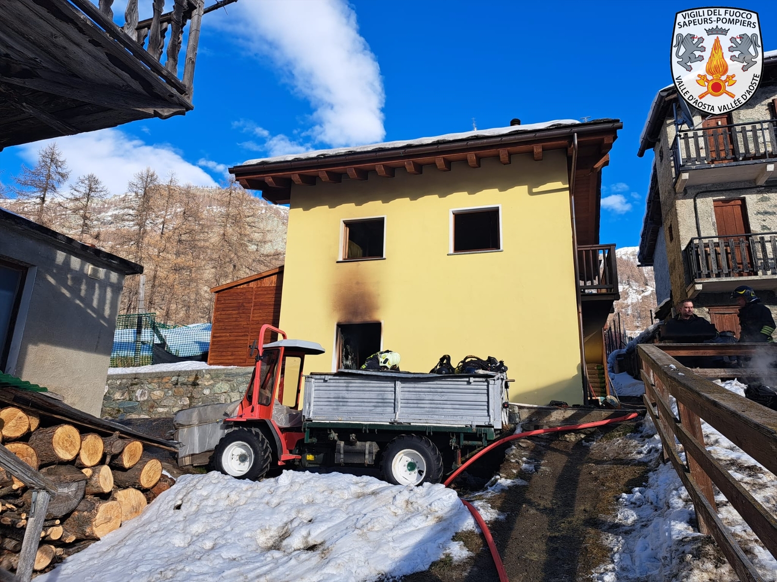 In fiamme una casa a Losanche
