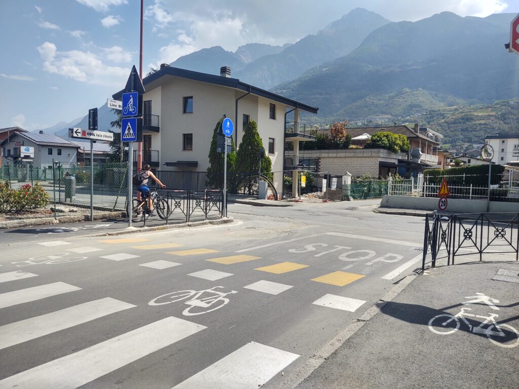 valle-daosta-aosta-Velò c'è-aostainbicicletta-viabinel