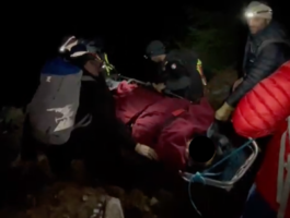 Courmayeur: soccorso notturno in barella a un\'escursionista