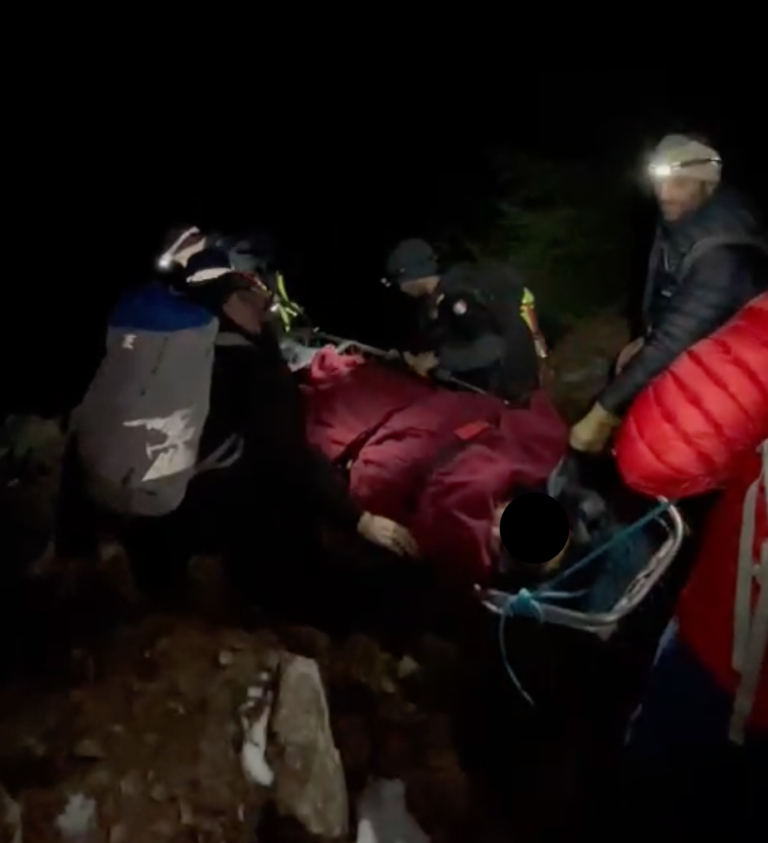 Courmayeur: soccorso notturno in barella a un'escursionista