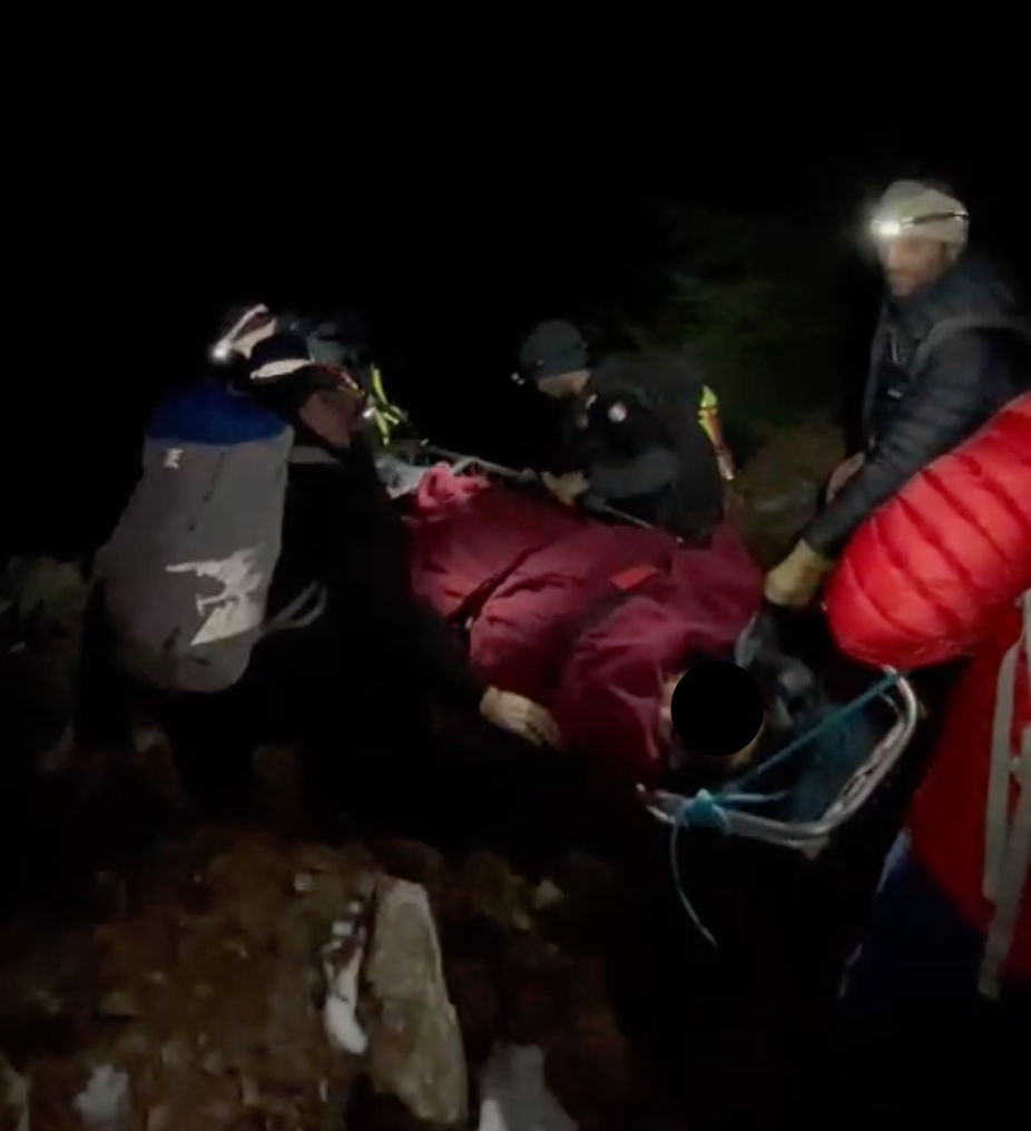 Courmayeur: soccorso notturno in barella a un’escursionista