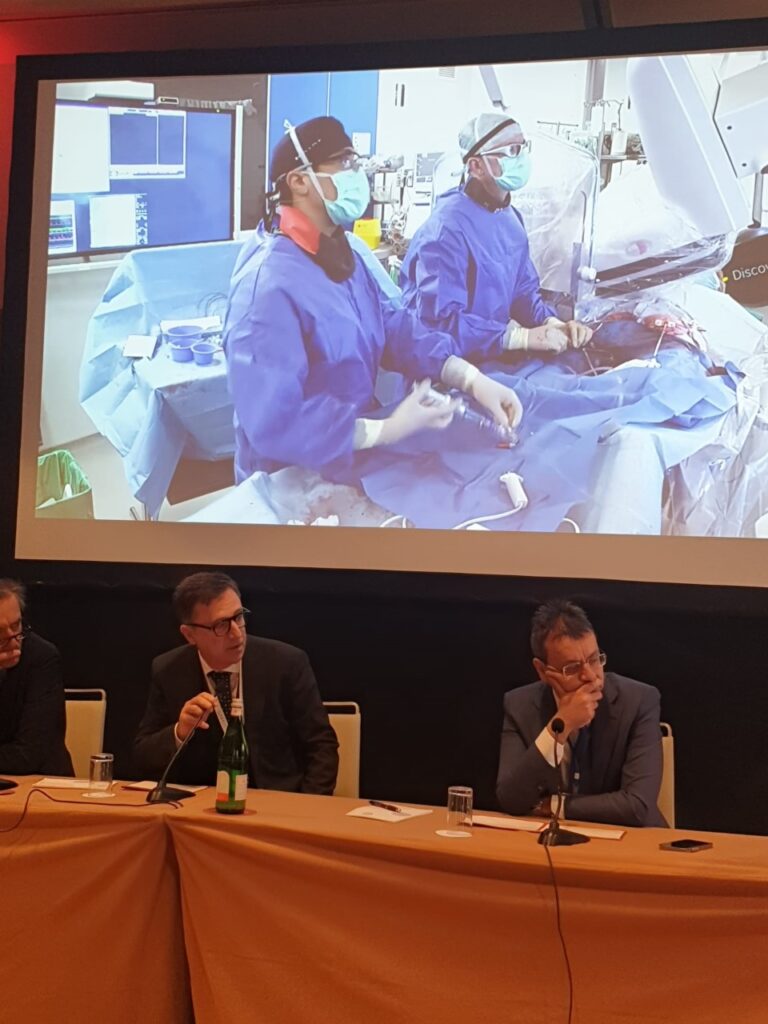 INTERVENTO DI CARDIOLOGIA INTERVENTISTICA AD ALTA COMPLESSITA’ TRASMESSO “LIVE” DALLA SALA IBRIDA DELL’OSPEDALE DI AOSTA PER IL CONVEGNO REGIONALE PIEMONTE E VALLE D’AOSTA DELLA SOCIETÀ ITALIANA DI CARDIOLOGIA INTERVENTISTICA