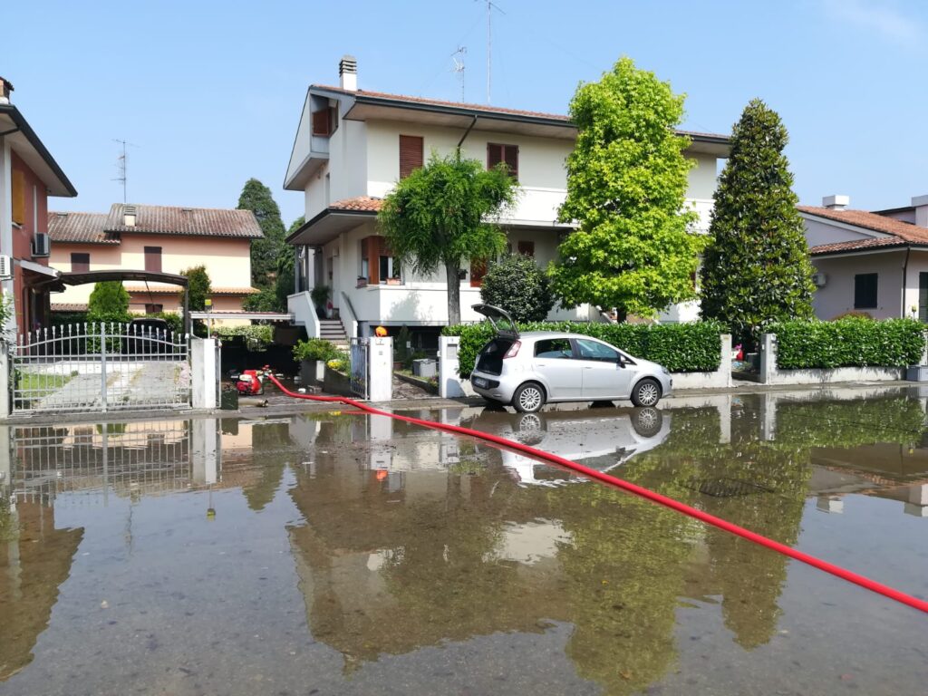 Emilia Romagna vigili del fuoco protezione civile alluvione
