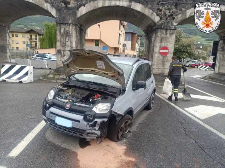 Incidente nel sottopasso di via Chamolé, ad Aosta