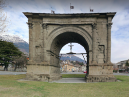 Aosta: autorizzato ma criticato il recupero degli edifici attorno all\'Arco d\'Augusto