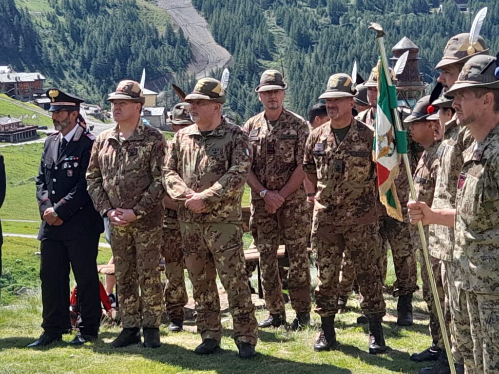 20230701-valle-daosta-cervinia-breuil-commemorazione-battaglione-monte-cervino-alpini