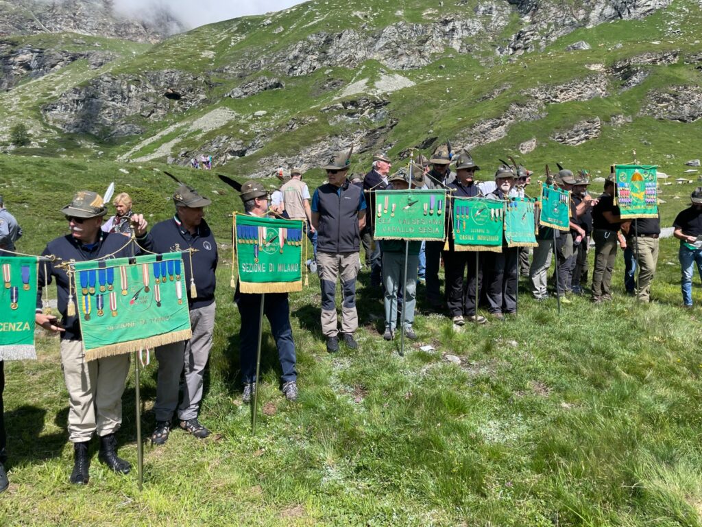 20230701-valle-daosta-cervinia-breuil-commemorazione-battaglione-monte-cervino-alpini
