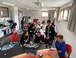 Due giorni dedicati alle scienze per 11 studentesse valdostane