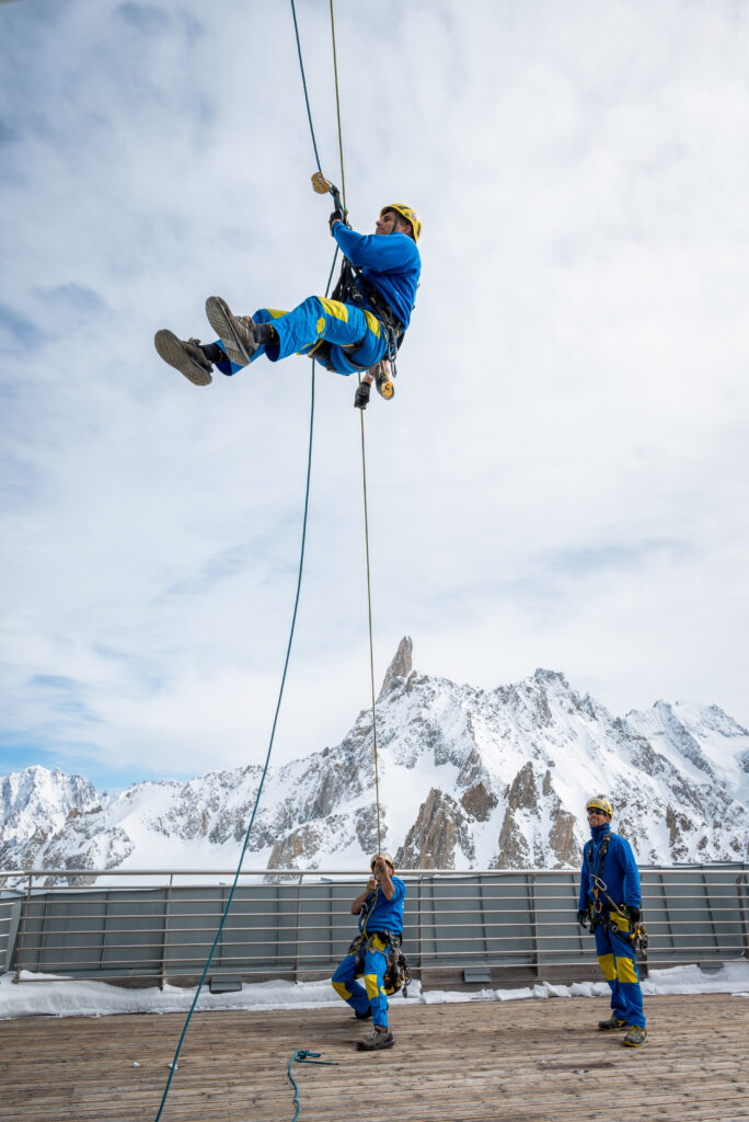 Skyway Monte Bianco pulizia vetri strutture