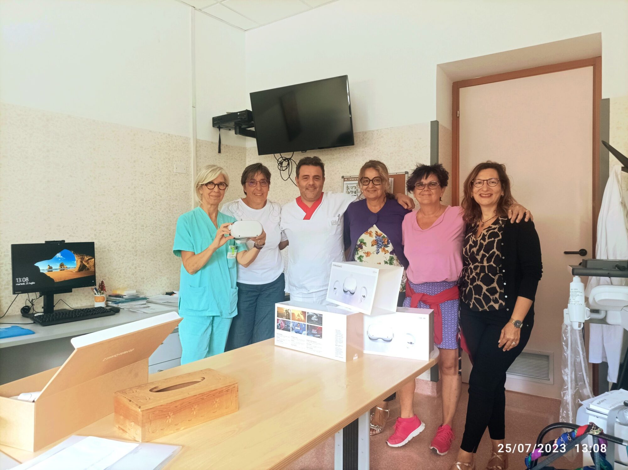 Donati tre visori al Day Hospital di Oncologia