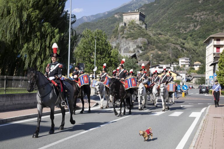 A Verrès, il concerto della Fanfara del 4° reggimento Carabinieri a cavallo