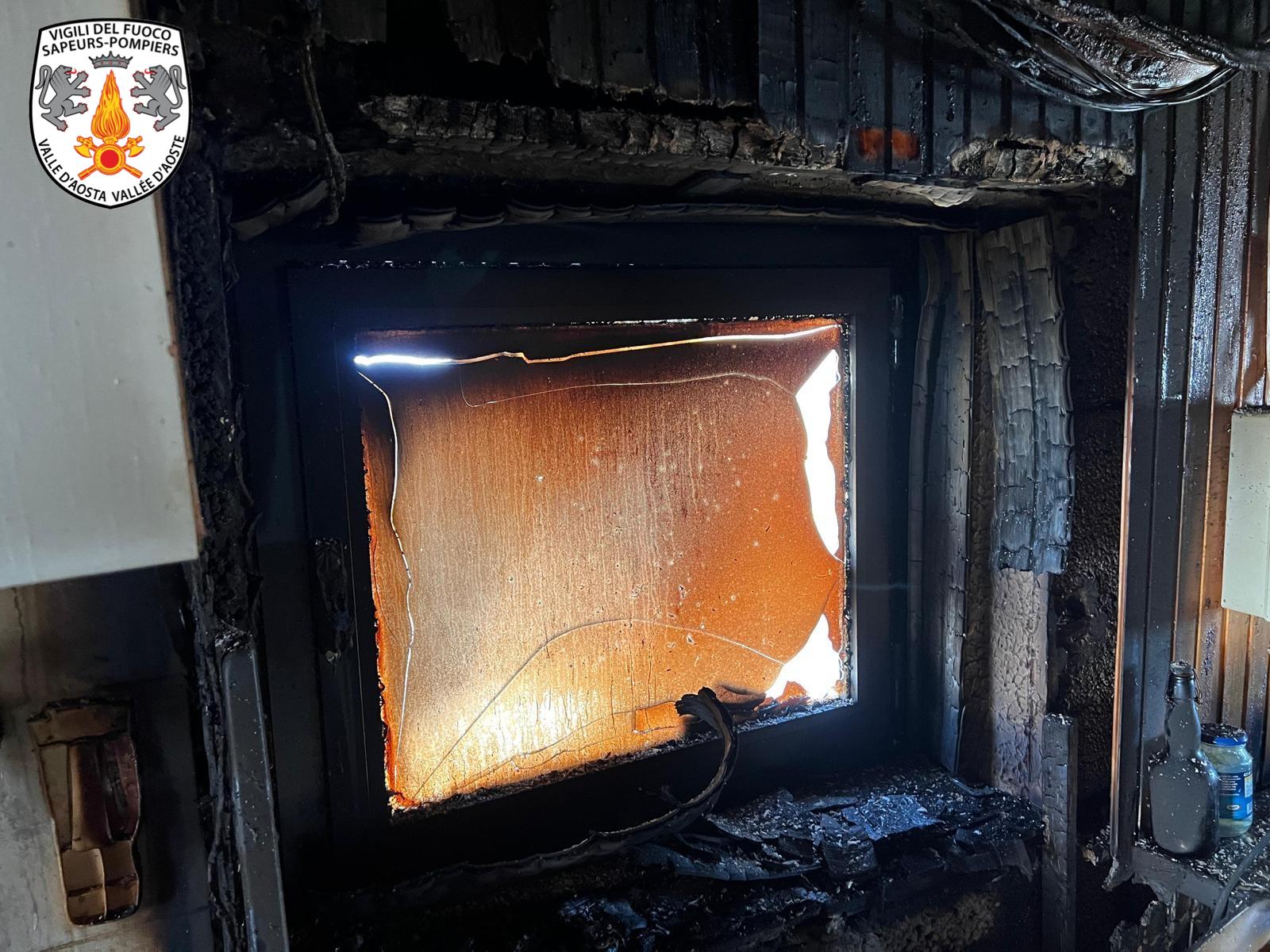 Incendio nella stazione meteorologica al Plateau Rosa