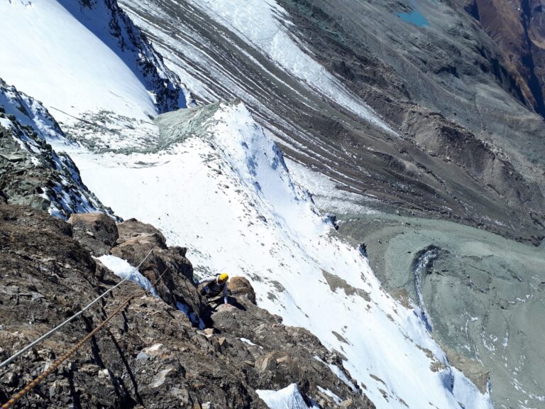 Alpinista precipita dal Cervino