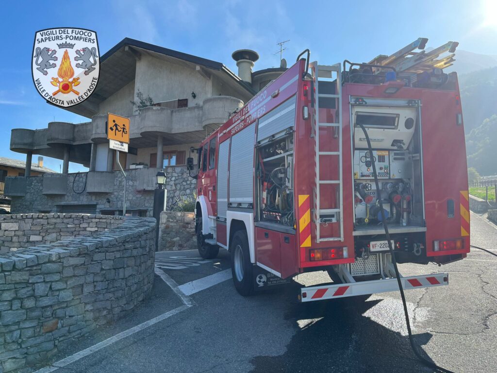 20231013-valle-daosta-pollein-abitazione-incendio