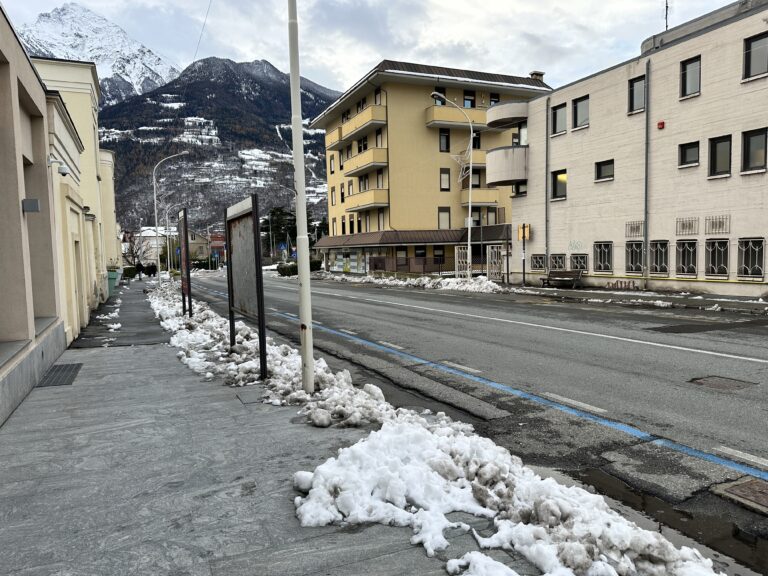 Aosta: è scontro politico sullo sgombero della neve