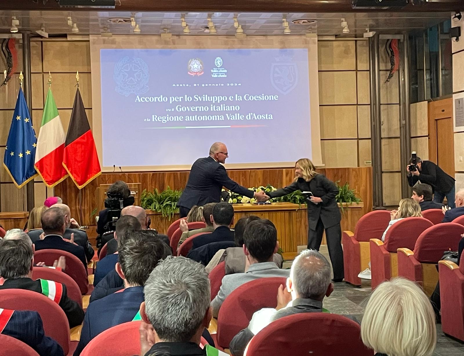 Giorgia Meloni ad Aosta per firmare l’Accordo per lo sviluppo e la coesione