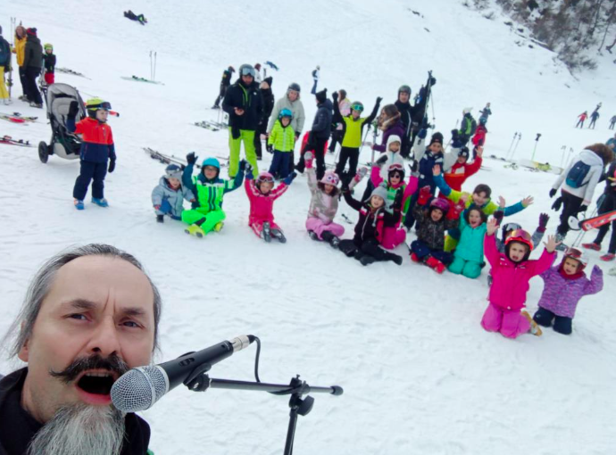 A Champorcher, lo spettacolo sulla neve "Elfi in natura"