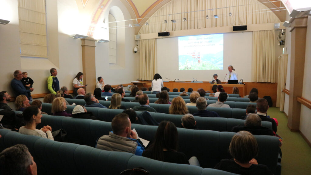 La presentazione del volume 'Le Tor des petits' alla biblioteca regionale
