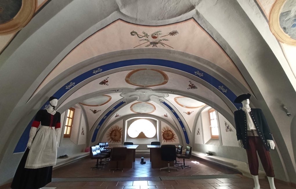 Cappella Dei Penitenti Interno Con Costume