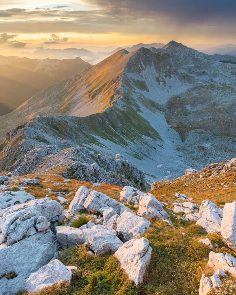 Parco nazionale Abruzzo, Lazio e Molise - Creste calcaree al tramonto