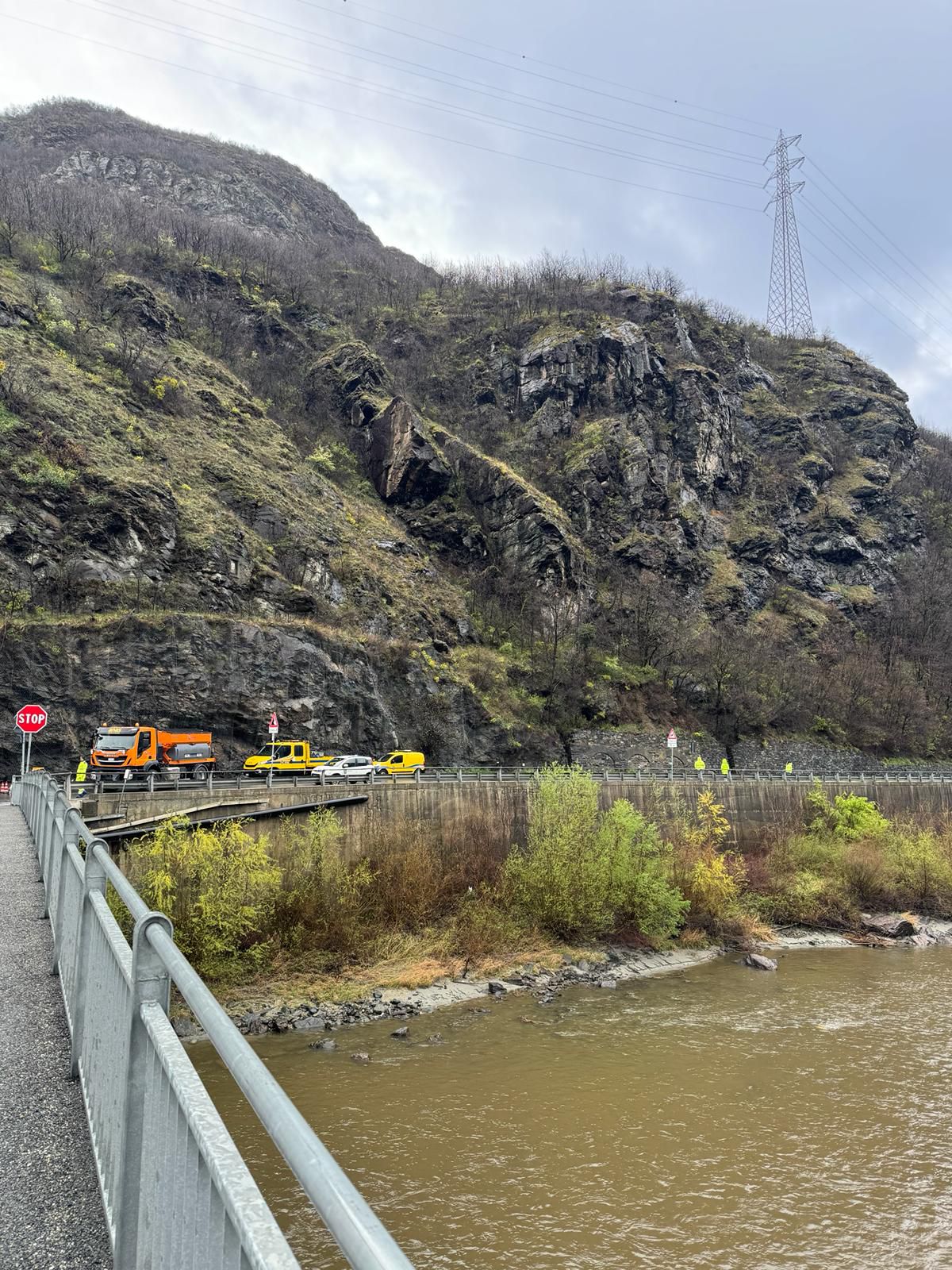 Strada statale 26: caduta massi a Verrès