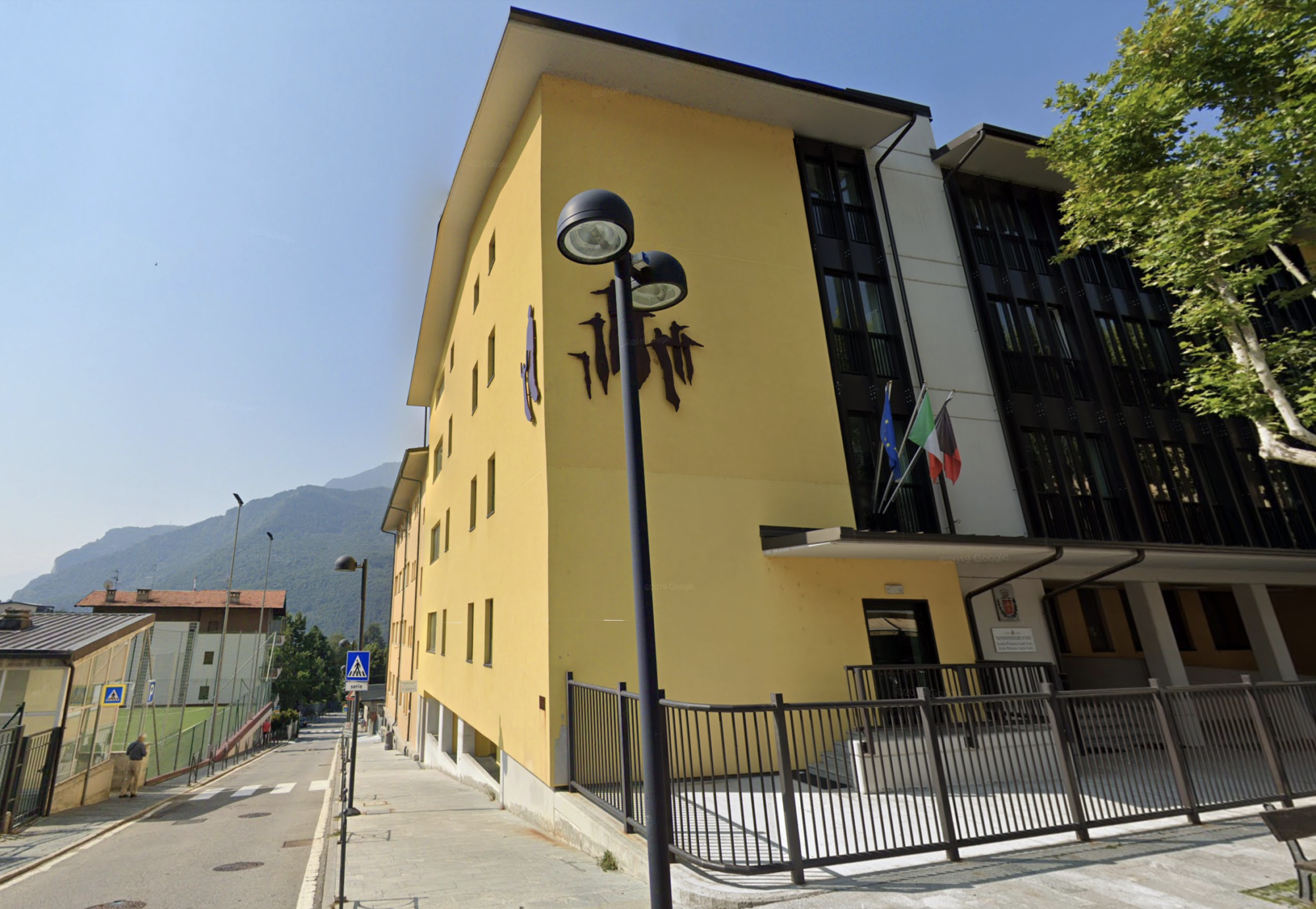 Saint-Vincent: svastiche a scuola, salta la gita