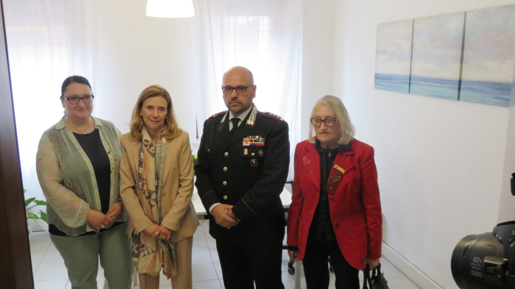 Laura Pia Lodi, Viviana Vallet, Giovanni Cuccurullo e Renata Vallò nella nuova 'stanza tutta per sé'