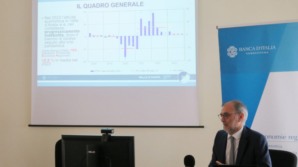 Paolo Emilio Mistrulli spiega il quadro generale dell'economia valdostana