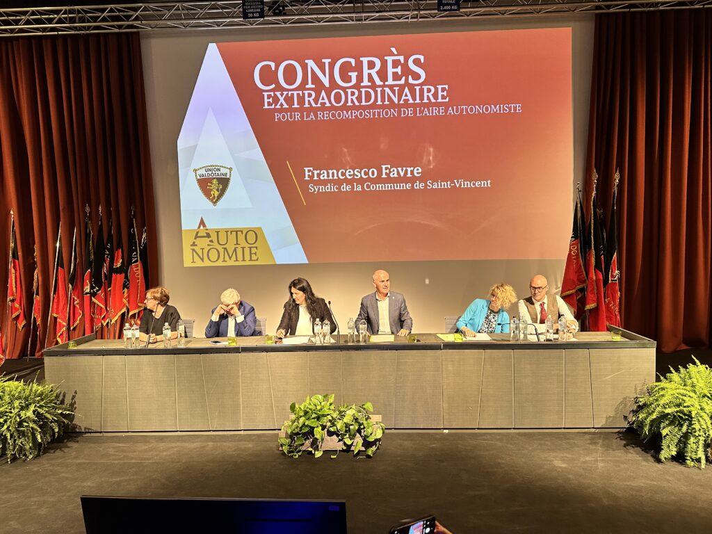 20240616 Congresso Union Valdotaine Palco