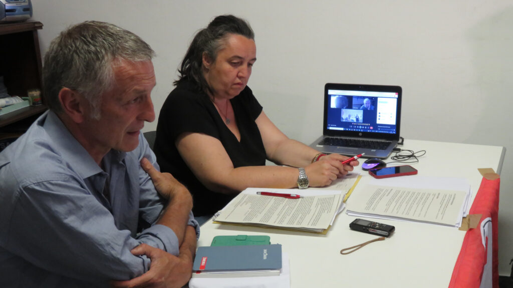 Raimondo Donzel ed Erika Guichardaz spiegano il coinvolgimento di 'Italia Nostra' sulla ristrutturazione di 'Maison Nouchy'
