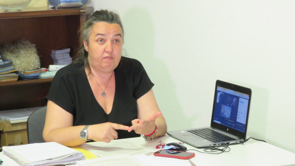 Erika Guichardaz spiega le domande presentate sul progetto di ristrutturazione