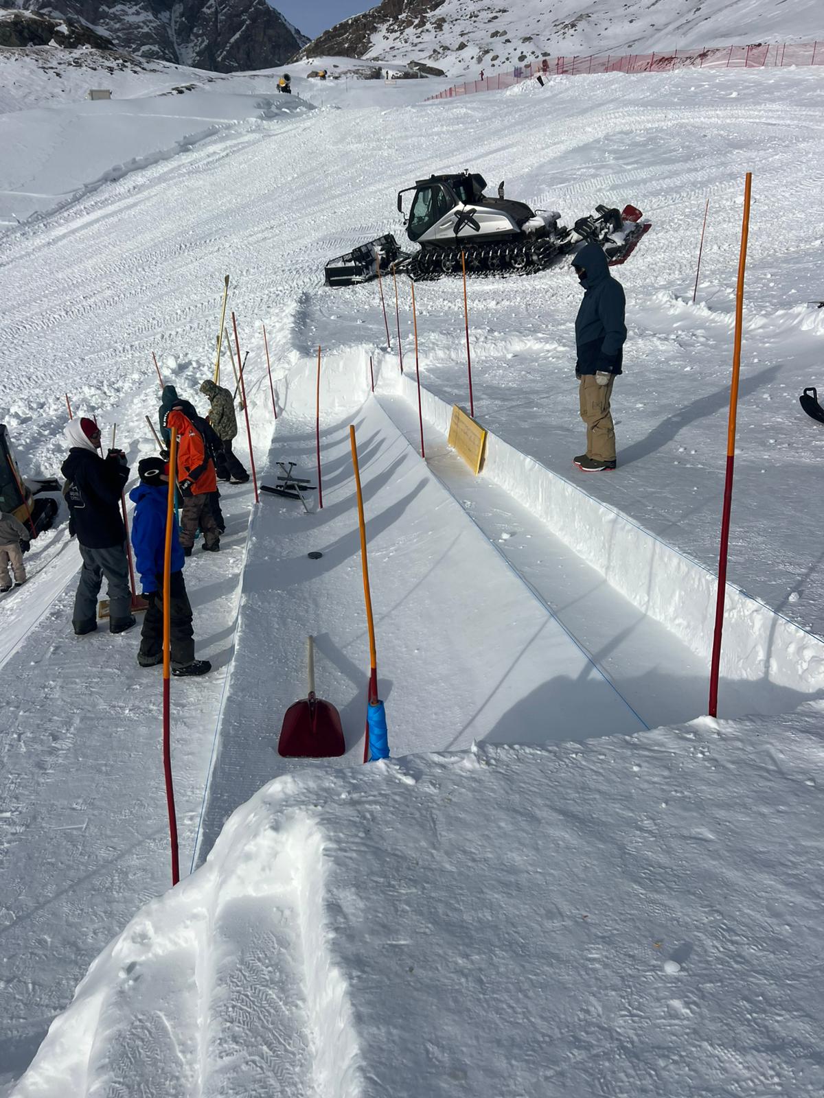 Breuil-Cervinia è opening della Coppa del Mondo di snowboard cross