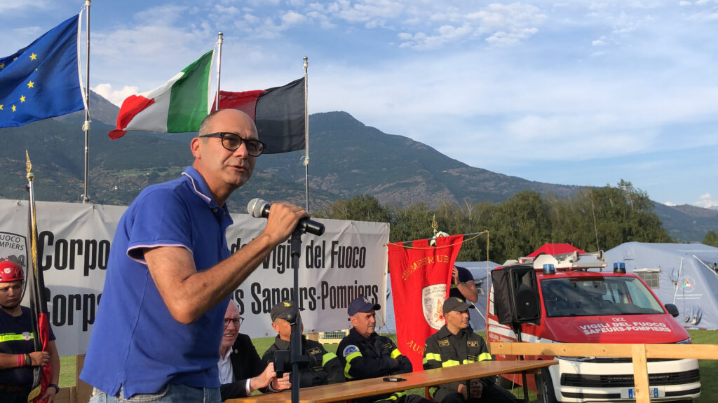Il presidente dell'Unité des Communes Mont Emilius, Michel Martinet, durante il suo discorso