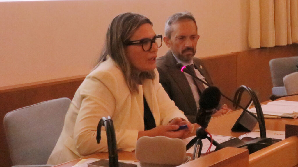 Lisa Furfaro, dirigente della Struttura regionale personale scolastico, e Jean Pierre Guichardaz, assessore regionale ai beni e attività culturali, sistema educativo e politiche per le relazioni intergenerazionali